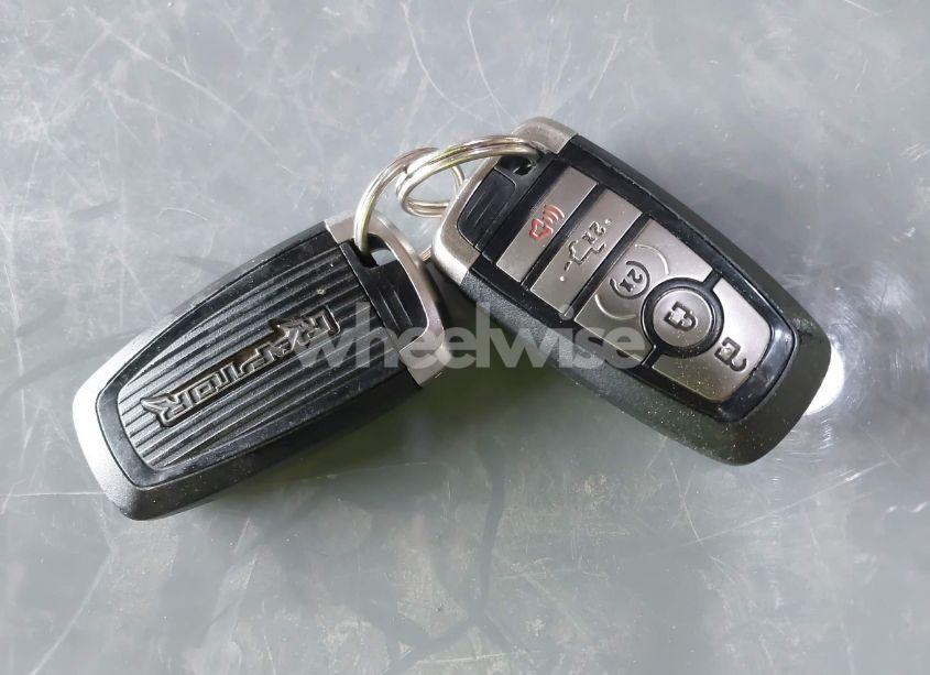 Photo 11 of 2020 Ford F-150 RAPTOR (VIN 1FTFW1RG3LFB74922)