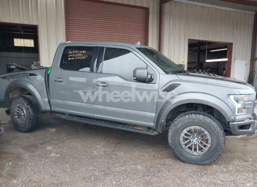Photo 13 of 2020 Ford F-150 RAPTOR (VIN 1FTFW1RG3LFB74922)