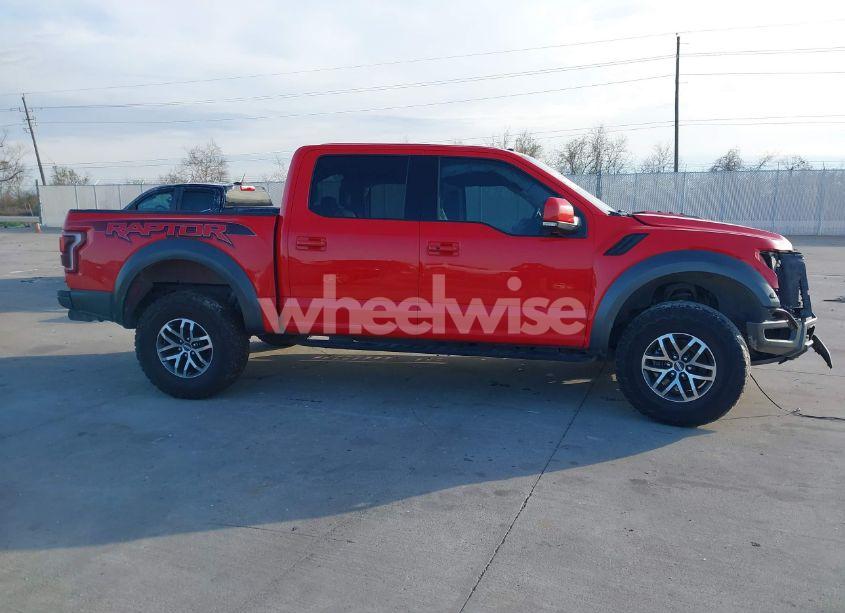 Photo 13 of 2018 Ford F-150 RAPTOR (VIN 1FTFW1RG4JFB11552)