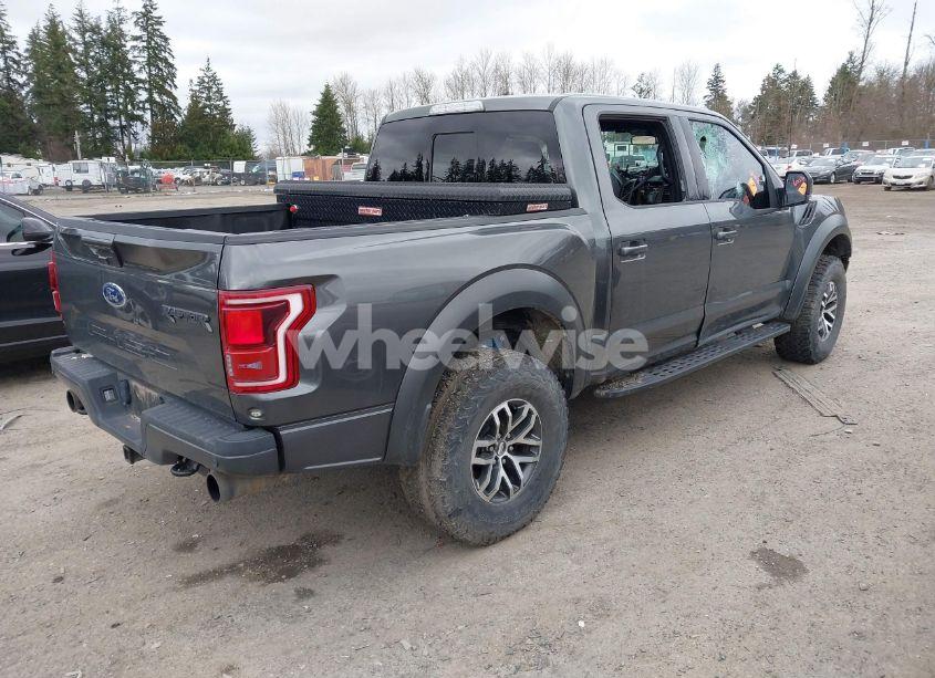 Photo 4 of 2018 Ford F-150 RAPTOR (VIN 1FTFW1RG4JFC03230)