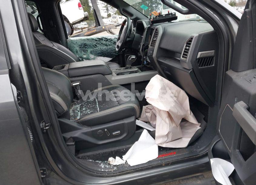 Photo 5 of 2018 Ford F-150 RAPTOR (VIN 1FTFW1RG4JFC03230)