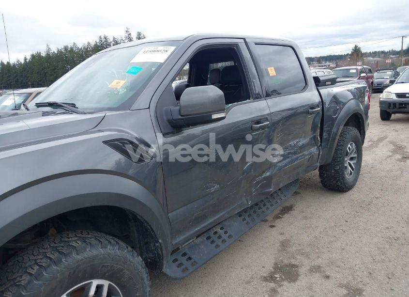 Photo 6 of 2018 Ford F-150 RAPTOR (VIN 1FTFW1RG4JFC03230)