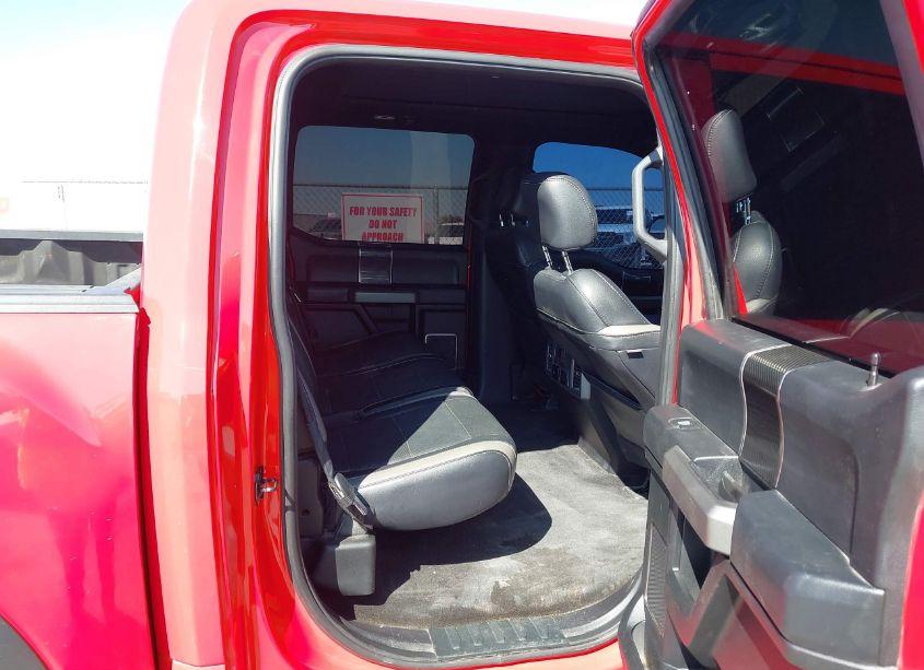 Photo 8 of 2018 Ford F-150 RAPTOR (VIN 1FTFW1RG4JFC45879)