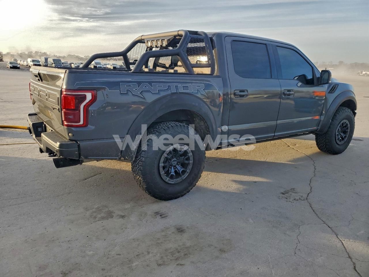 Photo 3 of 2018 FORD F150 RAPTOR (VIN 1FTFW1RG5JFA87326)