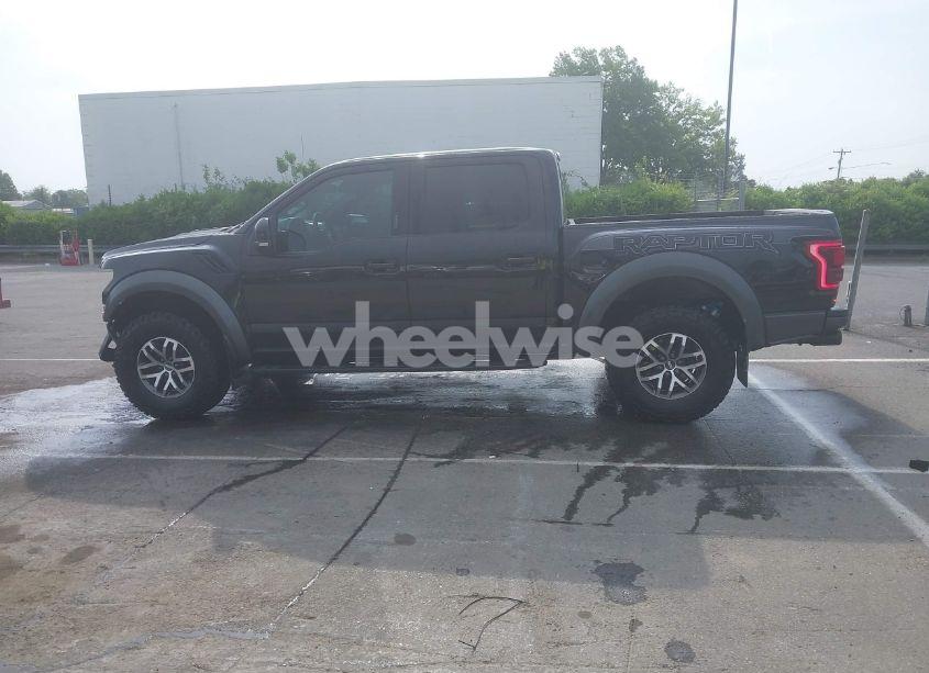 Photo 14 of 2018 Ford F-150 RAPTOR (VIN 1FTFW1RG5JFC76185)