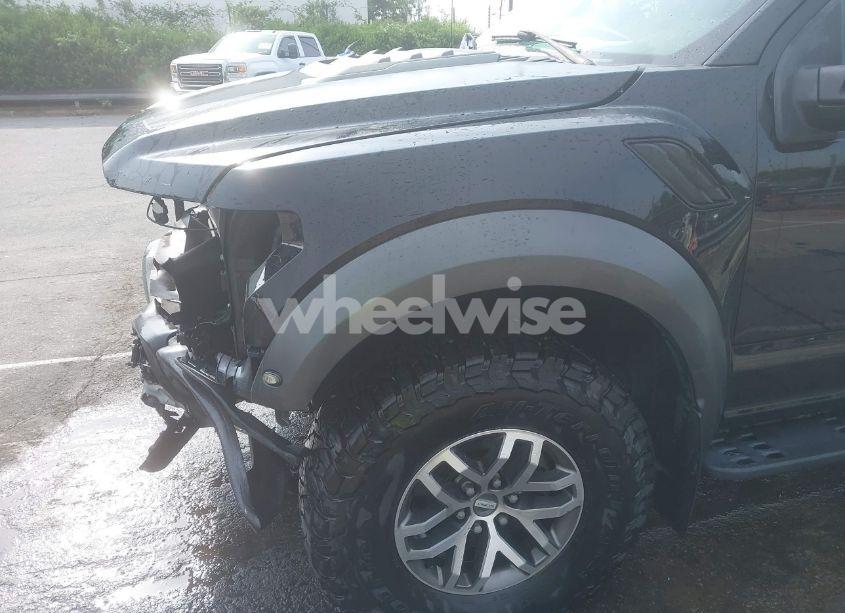 Photo 18 of 2018 Ford F-150 RAPTOR (VIN 1FTFW1RG5JFC76185)