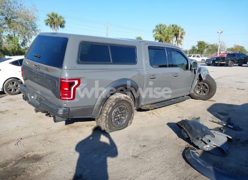 Photo 4 of 2018 Ford F-150 RAPTOR (VIN 1FTFW1RG6JFB81019)