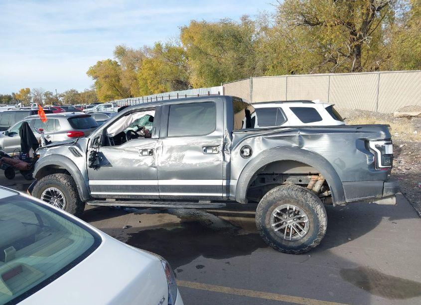 Photo 13 of 2019 Ford F-150 RAPTOR (VIN 1FTFW1RG7KFC85617)