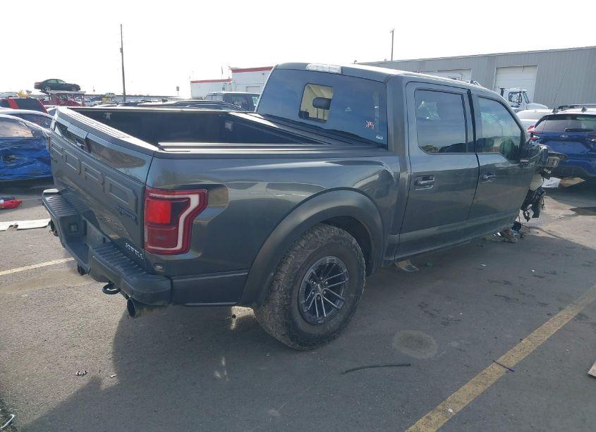 Photo 4 of 2019 Ford F-150 RAPTOR (VIN 1FTFW1RG7KFC85617)
