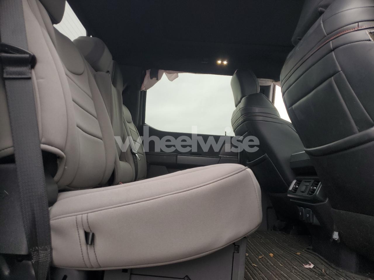 Photo 10 of 2024 FORD F150 RAPTOR (VIN 1FTFW1RG8RFA24555)