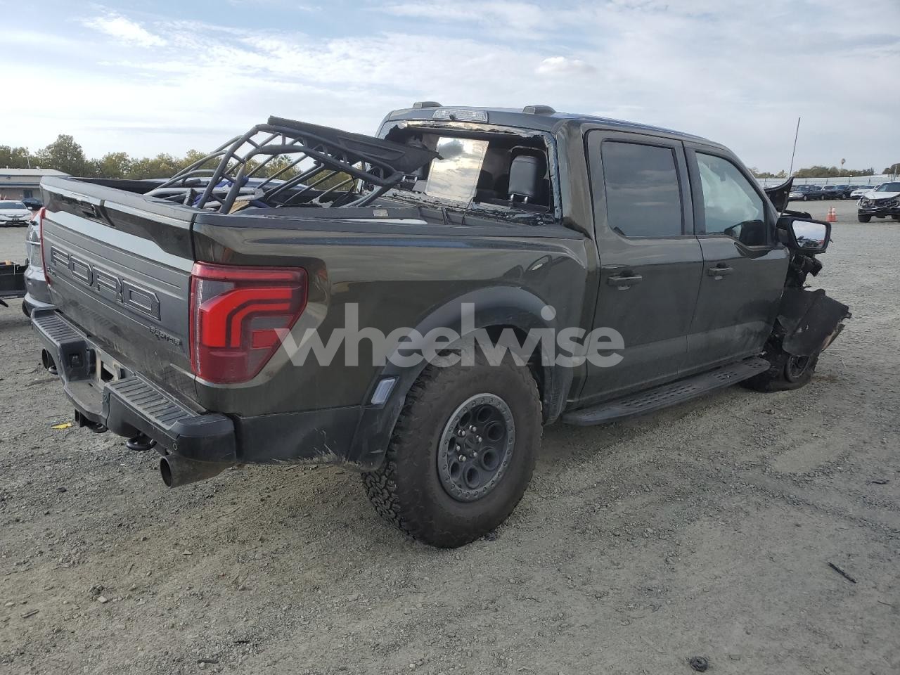 Photo 3 of 2025 FORD F150 RAPTOR (VIN 1FTFW1RG8SFA31477)
