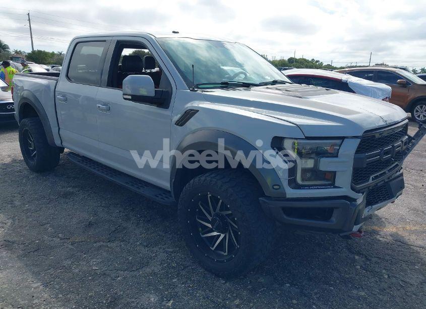 2017 Ford F-150 RAPTOR (VIN 1FTFW1RG9HFB30415) main photo