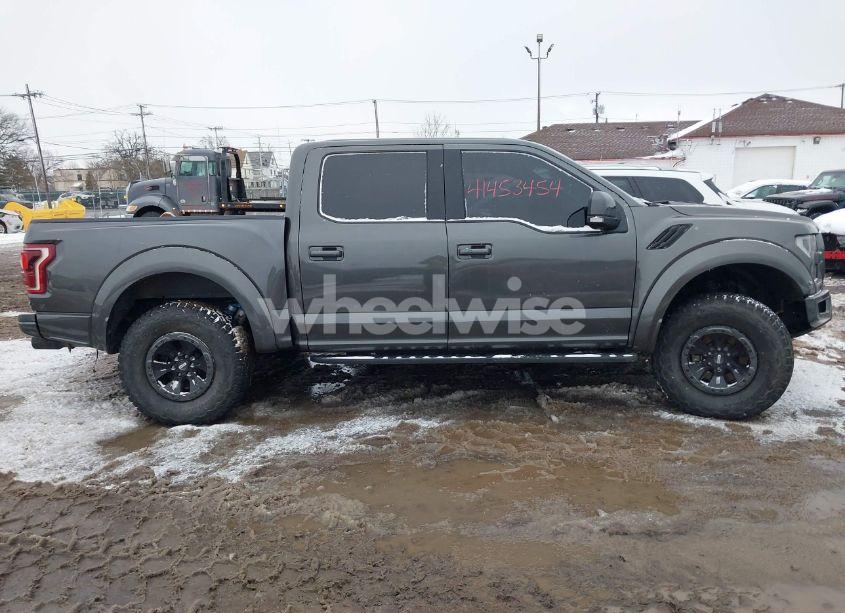 Photo 13 of 2018 Ford F-150 RAPTOR (VIN 1FTFW1RG9JFA04030)