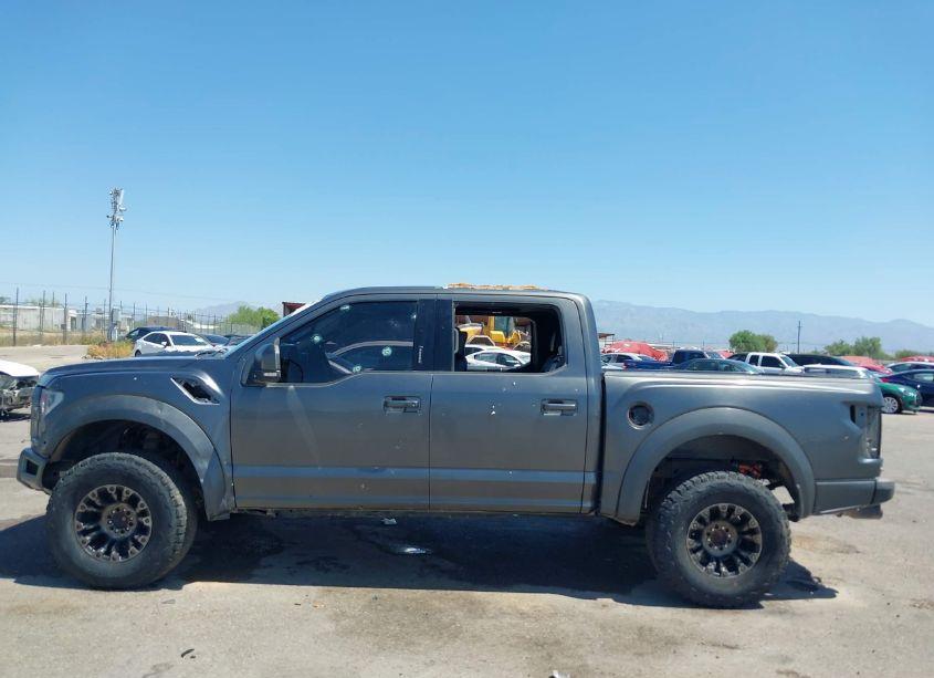 Photo 13 of 2020 Ford F-150 RAPTOR (VIN 1FTFW1RG9LFB66839)