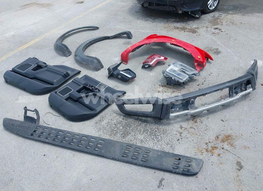 Photo 12 of 2018 Ford F-150 RAPTOR (VIN 1FTFW1RGXJFB84828)