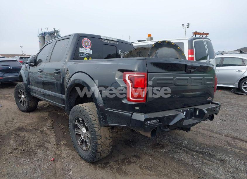 Photo 3 of 2018 Ford F-150 RAPTOR (VIN 1FTFW1RGXJFD19032)