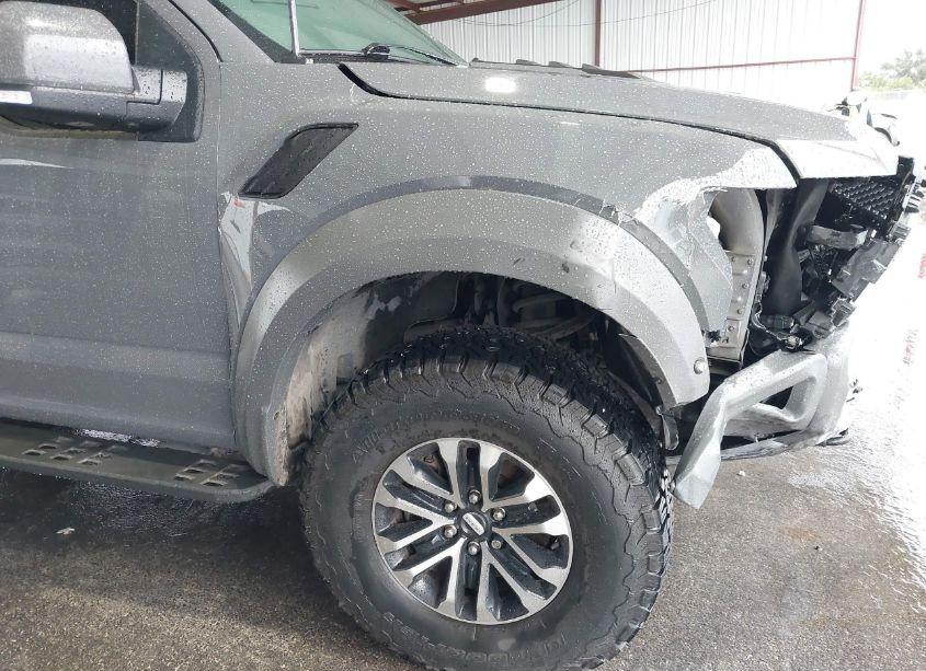 Photo 18 of 2020 Ford F-150 RAPTOR (VIN 1FTFW1RGXLFC04269)