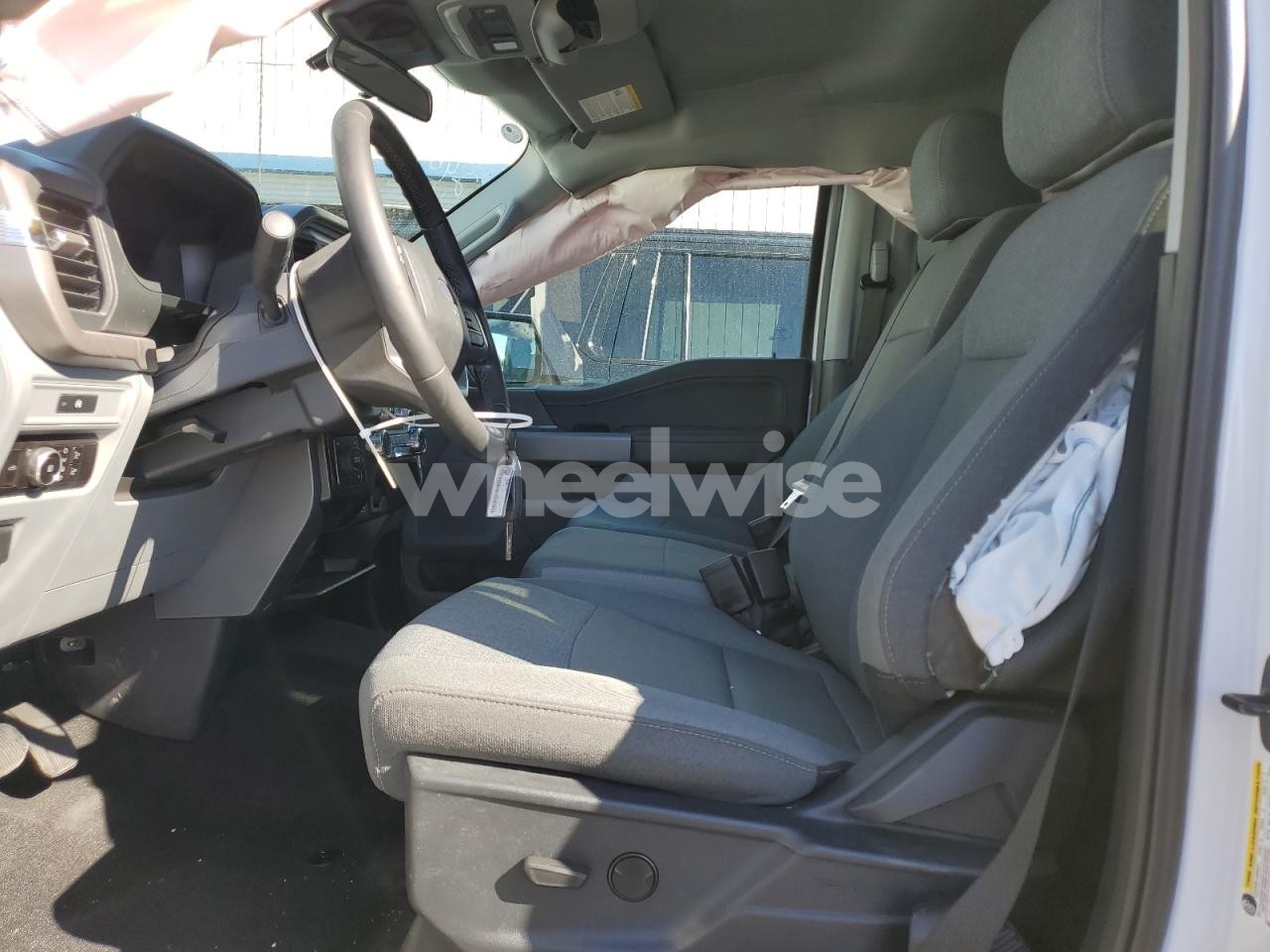 Photo 7 of 2025 FORD F150 XLT (VIN 1FTFW3L81SKE86577)