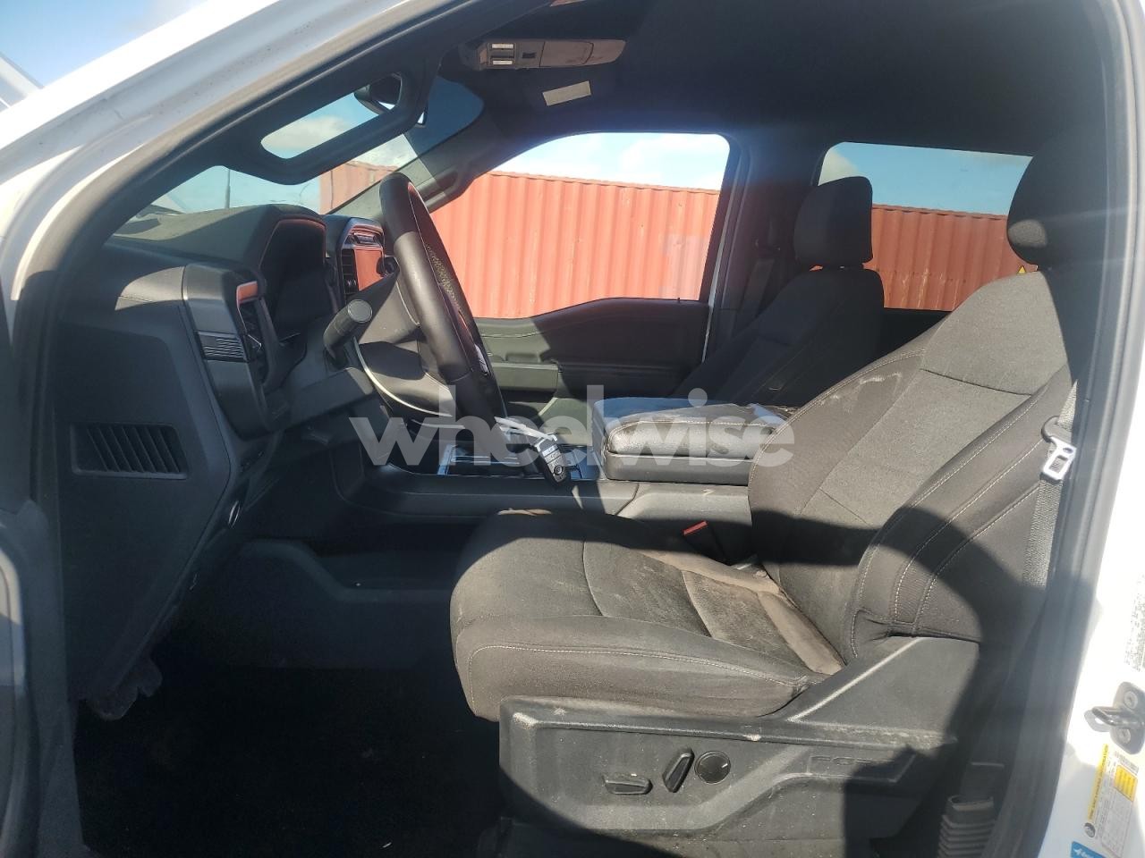 Photo 7 of 2024 FORD F150 XLT (VIN 1FTFW3LD5RFA08100)