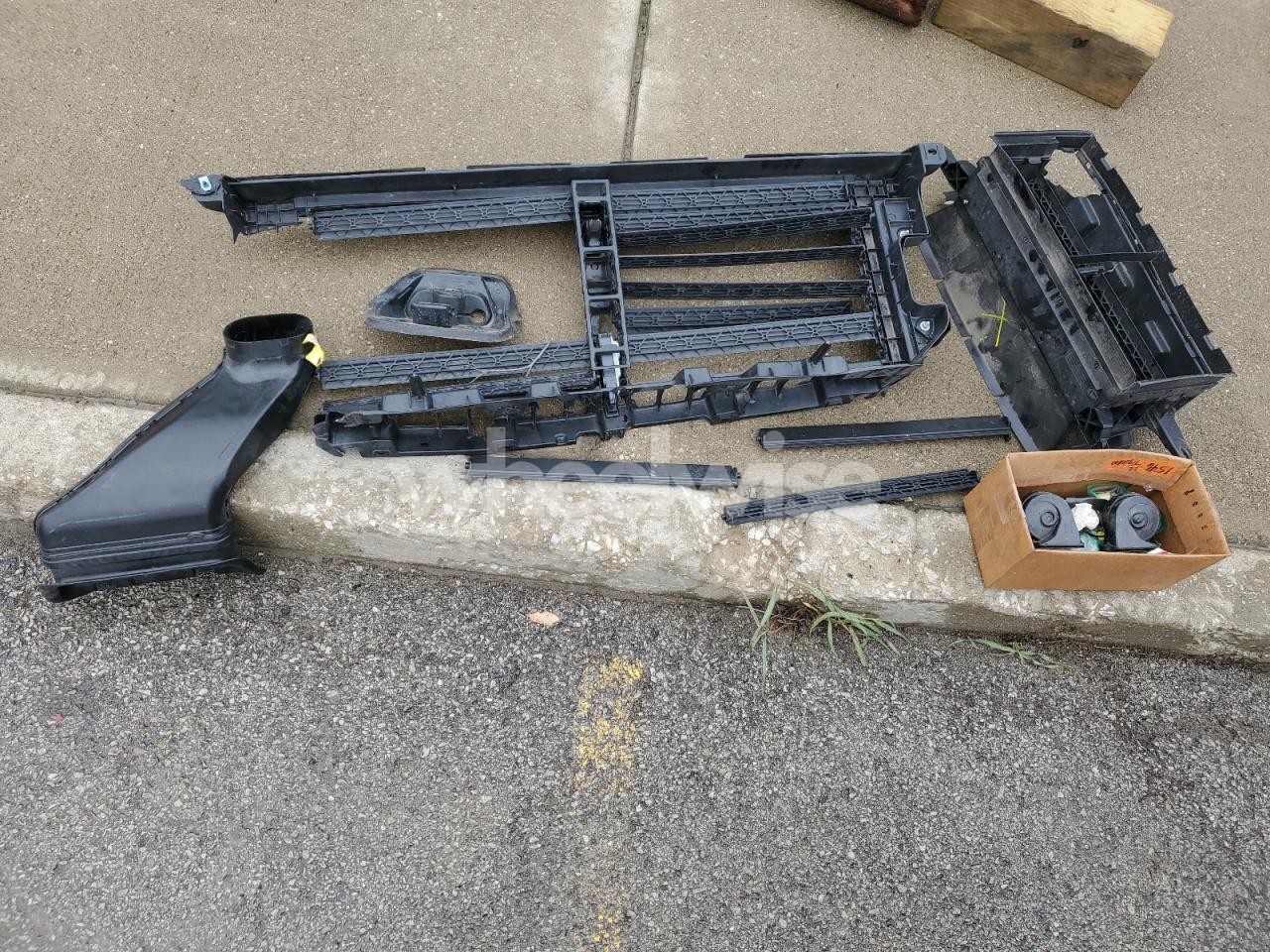 Photo 12 of 2025 FORD F150 KING RANCH (VIN 1FTFW6LD7SFA40473)