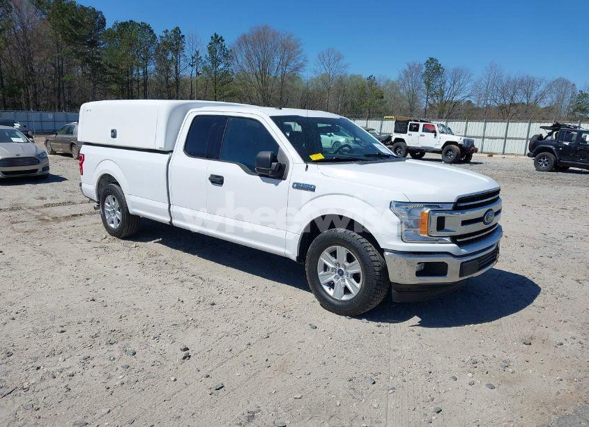 2018 Ford F-150 XLT (VIN 1FTFX1C57JKF08037) main photo