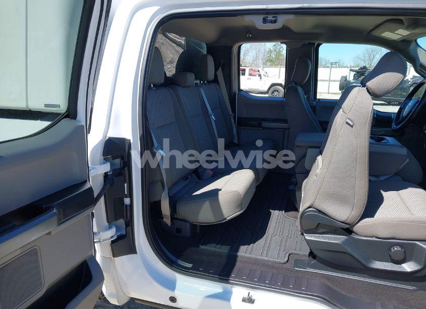 Photo 8 of 2018 Ford F-150 XLT (VIN 1FTFX1C57JKF08037)