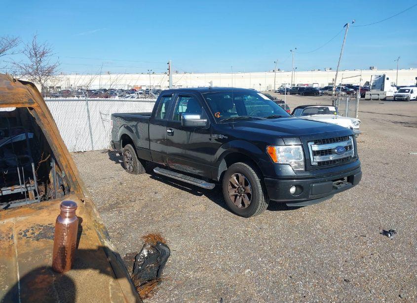 2013 Ford F-150 STX (VIN 1FTFX1CF6DKF83289) main photo