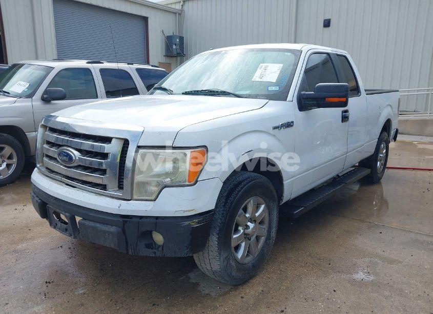 Photo 2 of 2013 Ford F-150 XLT (VIN 1FTFX1CF8DFA73860)