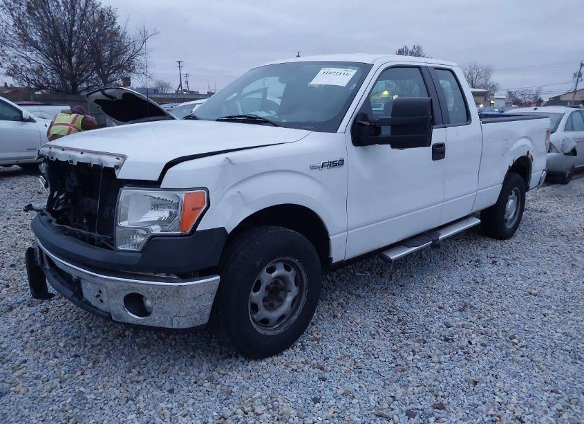 Photo 2 of 2014 Ford F-150 XL (VIN 1FTFX1CF9EKF40759)