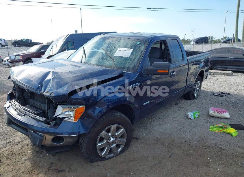 Photo 2 of 2013 Ford F-150 XLT (VIN 1FTFX1CT3DFD00880)