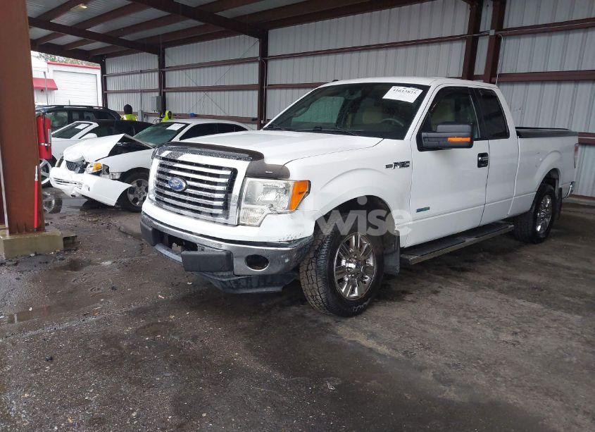 Photo 2 of 2011 Ford F-150 XLT (VIN 1FTFX1CT6BFC10586)