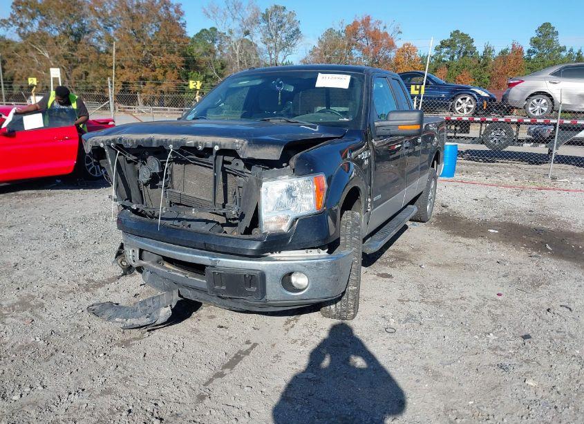Photo 2 of 2011 Ford F-150 XLT (VIN 1FTFX1CT8BFB14832)