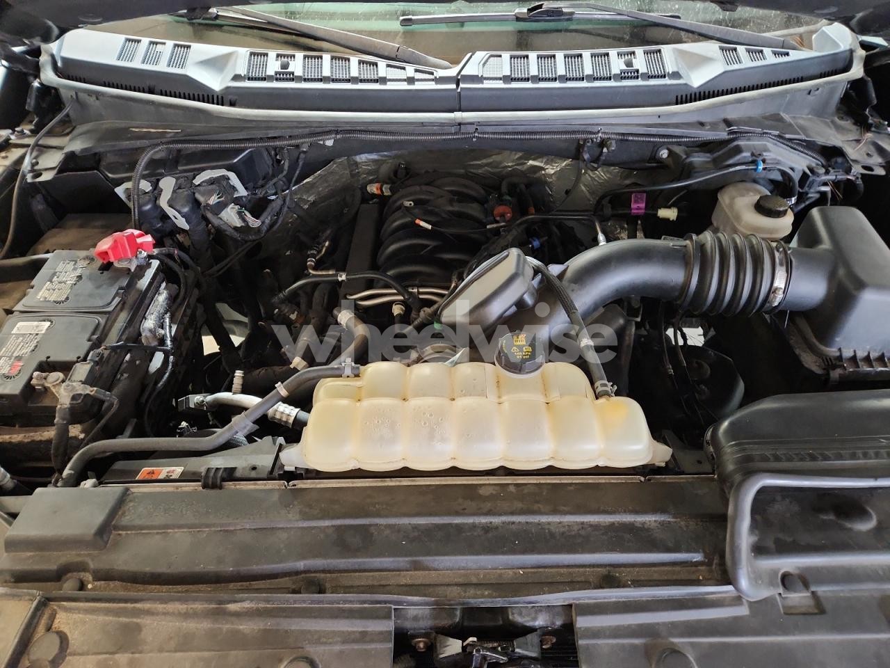 Photo 11 of 2019 FORD F150 SUPER CAB (VIN 1FTFX1E50KFA26906)