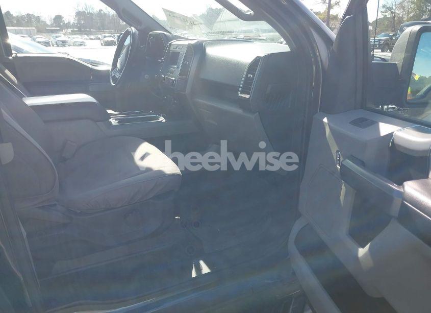 Photo 5 of 2018 Ford F-150 XLT (VIN 1FTFX1E52JFA58304)