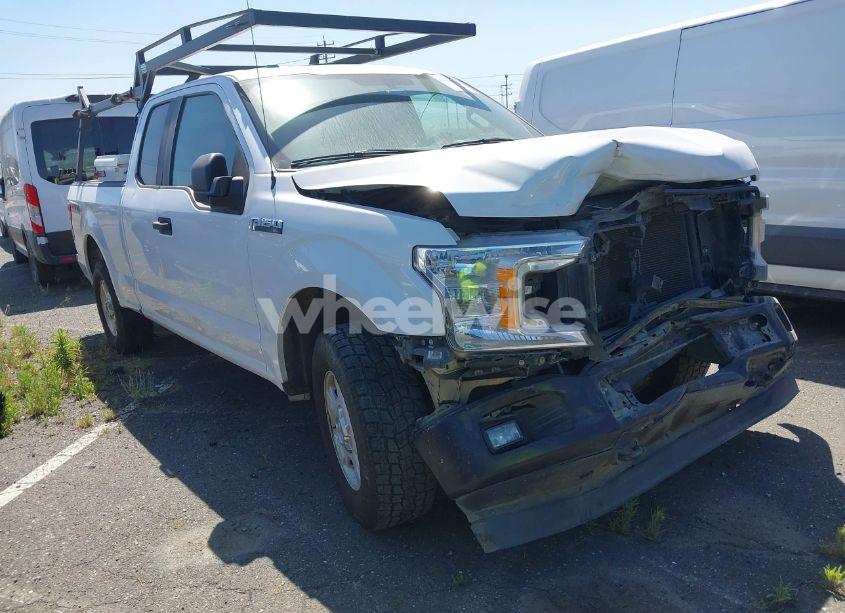 2018 Ford F-150 XL (VIN 1FTFX1E52JFD17583) main photo