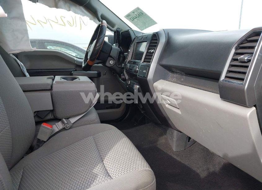 Photo 5 of 2019 Ford F-150 XLT (VIN 1FTFX1E53KKC69293)