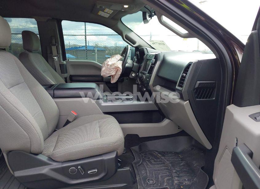 Photo 5 of 2018 Ford F-150 XLT (VIN 1FTFX1E54JFC25861)