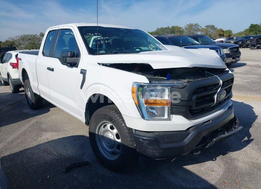 2022 Ford F-150 XL (VIN 1FTFX1E54NKD86627) main photo