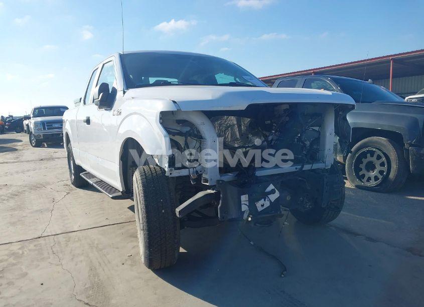 2018 Ford F-150 XL (VIN 1FTFX1E56JKE50807) main photo