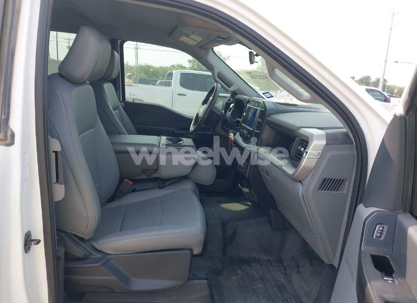 Photo 5 of 2022 Ford F-150 XL (VIN 1FTFX1E56NKD43908)