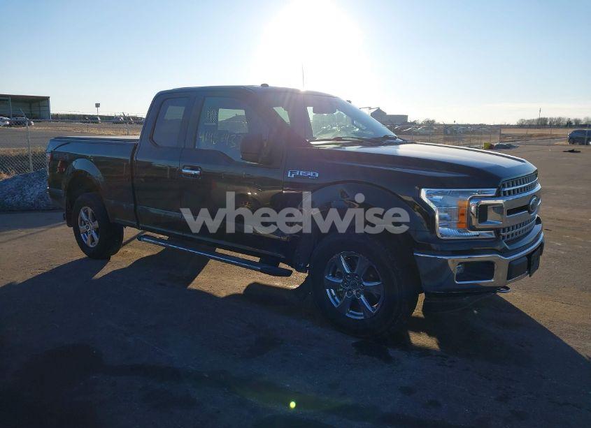 2018 Ford F-150 XLT (VIN 1FTFX1E57JKC53726) main photo