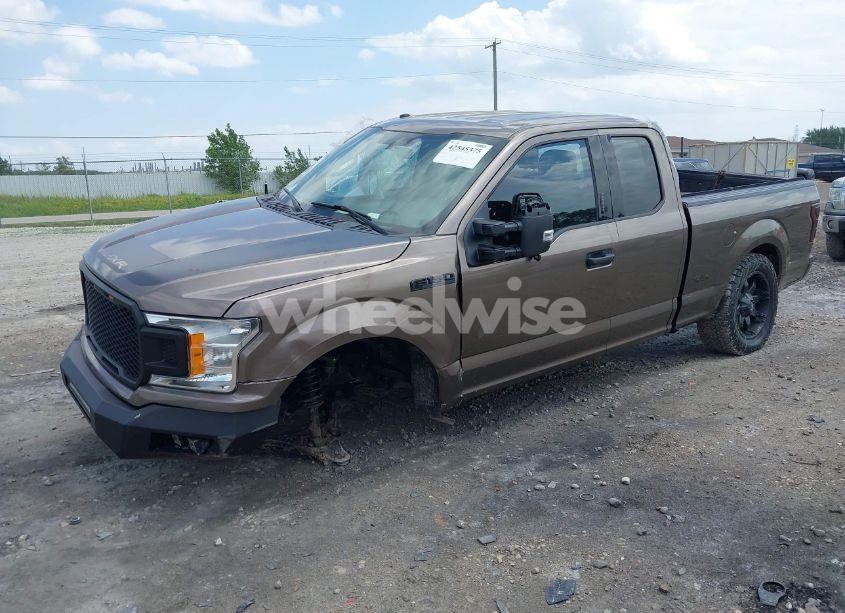 Photo 2 of 2018 Ford F-150 XLT (VIN 1FTFX1E57JKD39229)