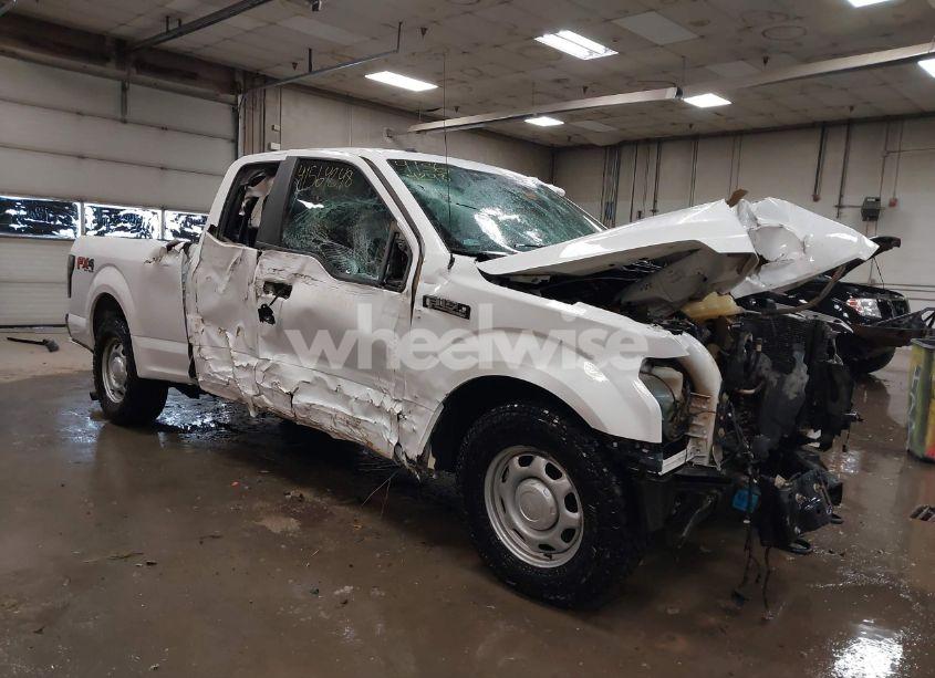 2018 Ford F-150 XL (VIN 1FTFX1E57JKF71054) main photo