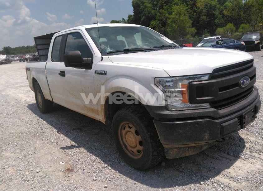 2018 Ford F-150 XL (VIN 1FTFX1E57JKF87173) main photo