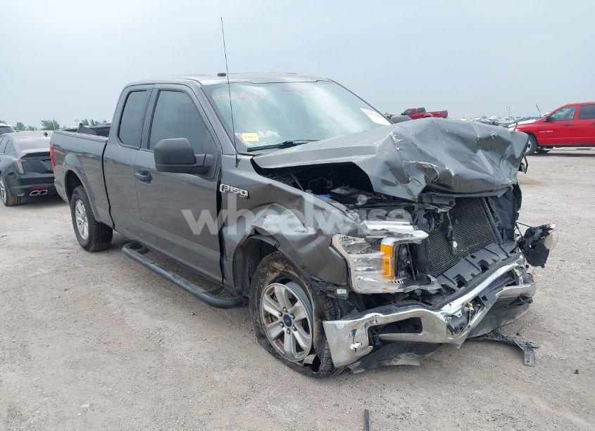 2018 Ford F-150 XLT (VIN 1FTFX1E57JKG10354) main photo