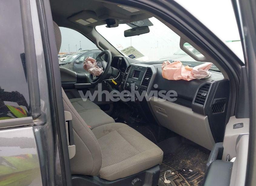 Photo 5 of 2018 Ford F-150 XLT (VIN 1FTFX1E57JKG10354)