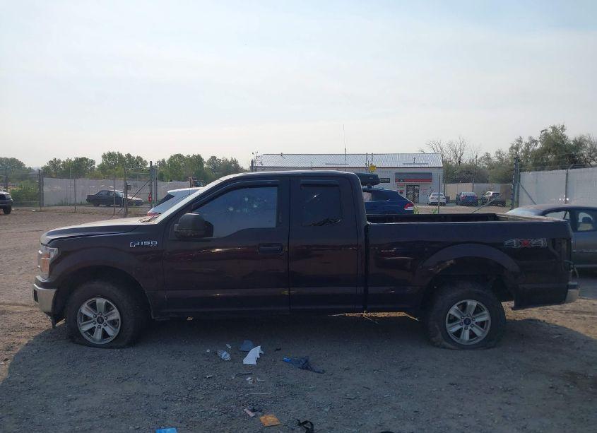 Photo 14 of 2018 Ford F-150 XLT (VIN 1FTFX1E58JKG10833)