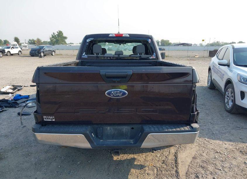 Photo 16 of 2018 Ford F-150 XLT (VIN 1FTFX1E58JKG10833)