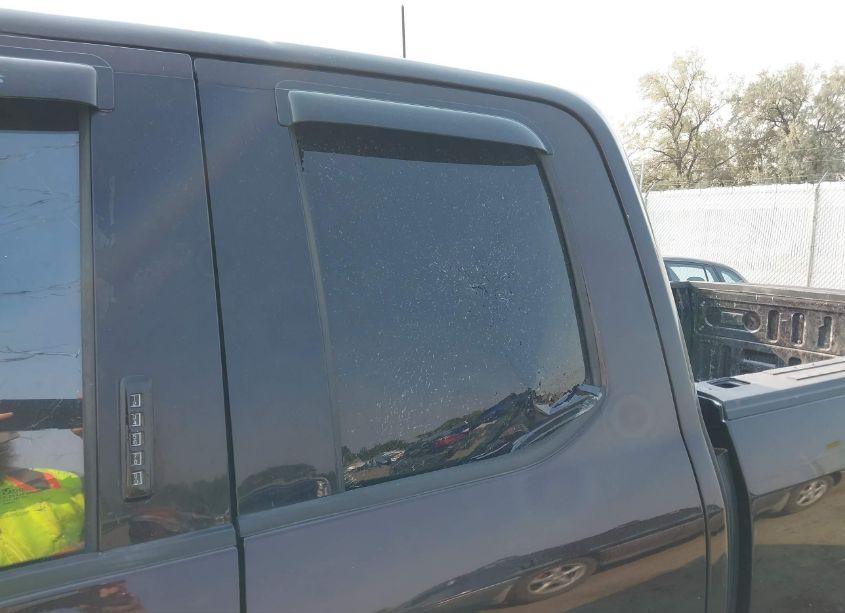 Photo 17 of 2018 Ford F-150 XLT (VIN 1FTFX1E58JKG10833)