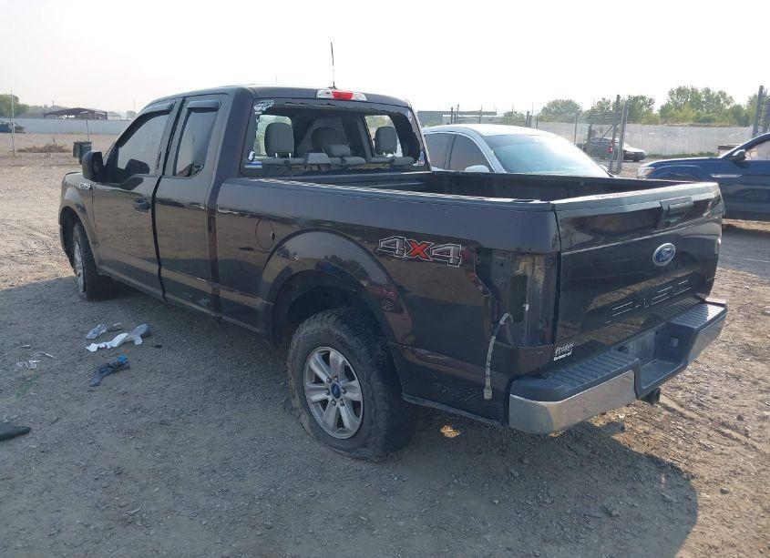 Photo 3 of 2018 Ford F-150 XLT (VIN 1FTFX1E58JKG10833)